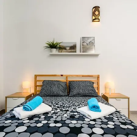 Charming And Spacious Apt In Perfect Location